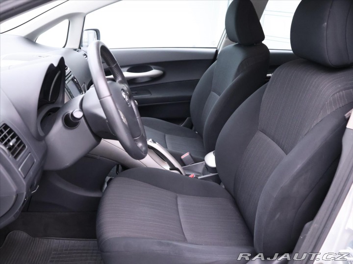 Toyota Auris 2,0 D-4D 93kW Aut.Klima N 2007