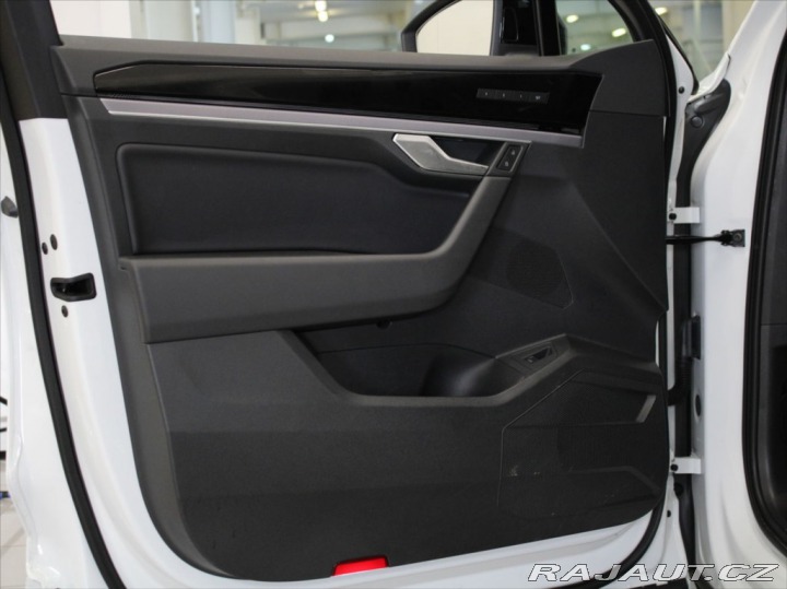 Volkswagen Touareg 3,0 TDi 210kW R-Line 56tk 2023
