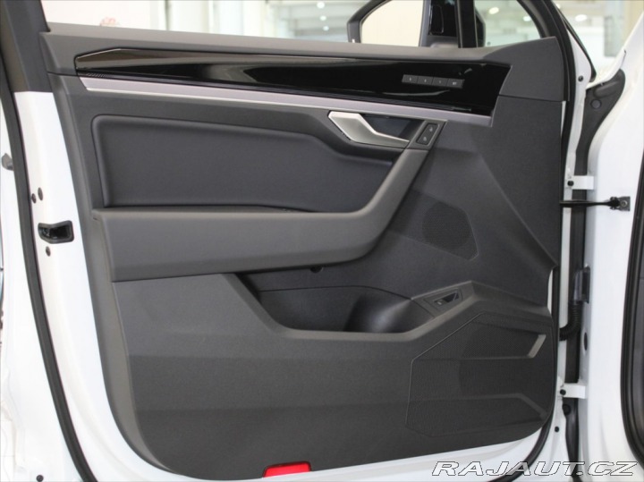 Volkswagen Touareg 3,0 TDi 210kW R-Line 55tk 2023