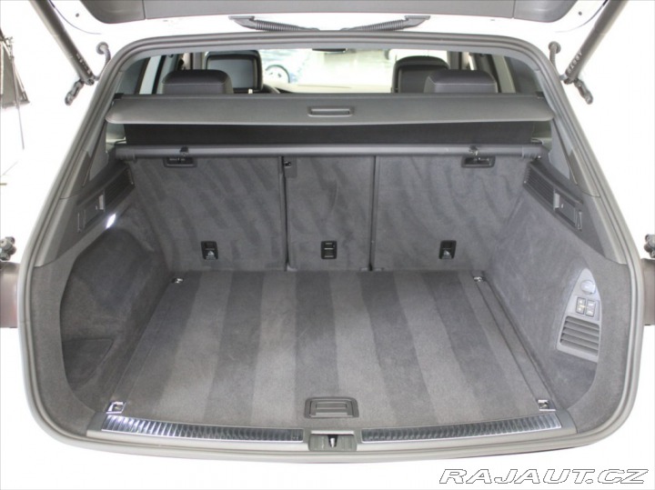 Volkswagen Touareg 3,0 TDi 210kW R-Line 55tk 2023