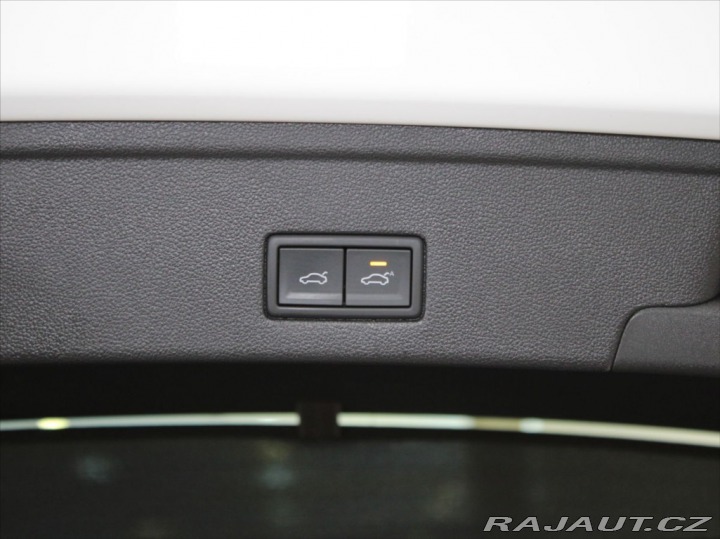 Volkswagen Touareg 3,0 TDi 210kW R-Line 55tk 2023