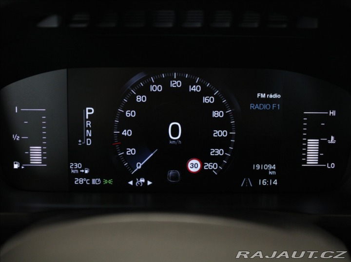 Volvo XC90 2,0 D5 AWD Mom. Tažné Pam 2019