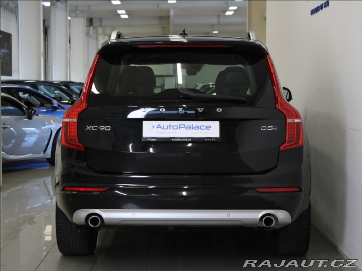 Volvo XC90 2,0 D5 AWD Mom. Tažné Pam 2019