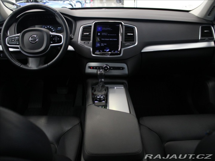 Volvo XC90 2,0 D5 AWD Mom. Tažné Pam 2019