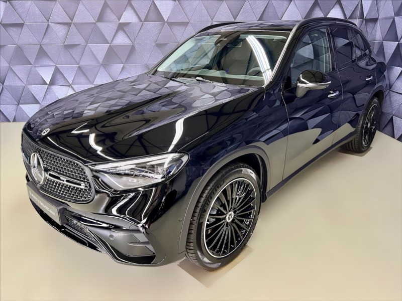Mercedes-Benz GLC 220d 4MATIC AMG, LED, TAŽ
