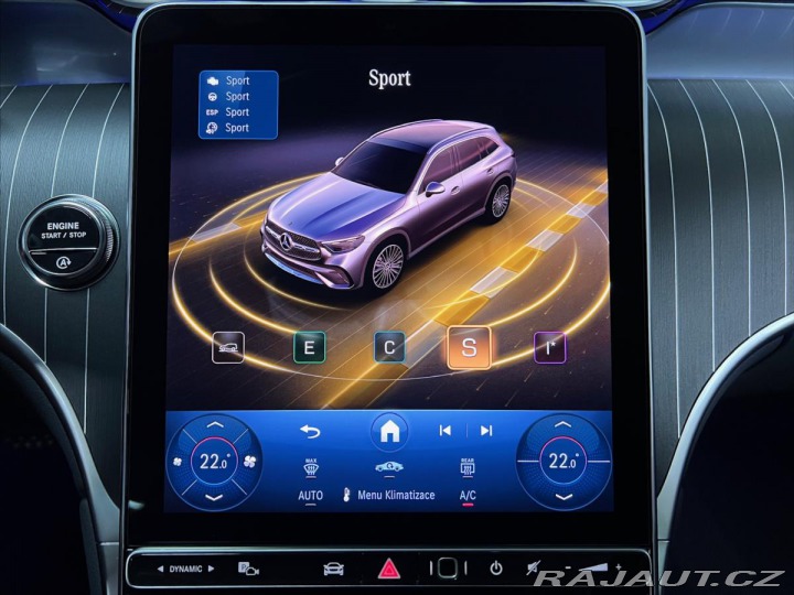 Mercedes-Benz GLC 220d 4MATIC AMG, LED, TAŽ 2025