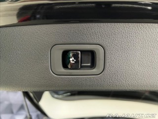 Mercedes-Benz GLC 220d 4MATIC AMG, LED, TAŽ 2025