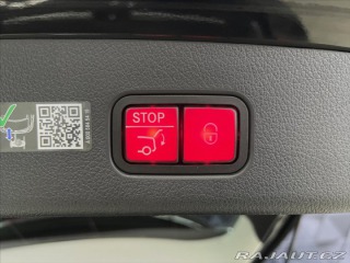 Mercedes-Benz GLC 220d 4MATIC AMG, LED, TAŽ 2025