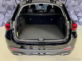 Mercedes-Benz GLC 220d 4MATIC AMG, LED, TAŽ 2025