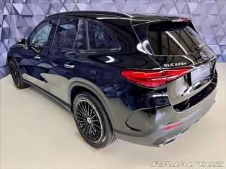 Mercedes-Benz GLC 220d 4MATIC AMG, LED, TAŽ 2025