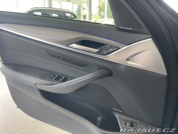 BMW 5 530d xDrive*M-SPORT*Perfo 2019
