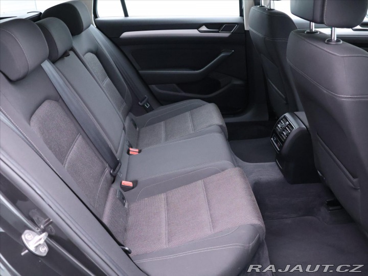 Volkswagen Passat 2,0 TDI 110kW Comfort Nav 2019