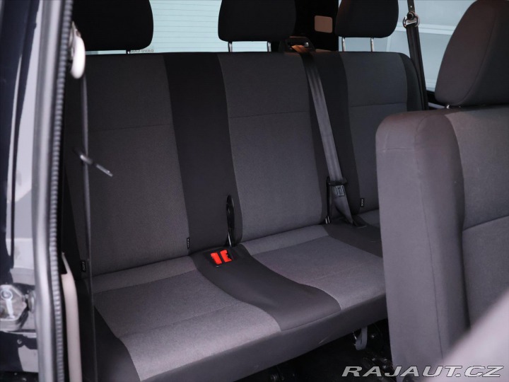 Volkswagen Transporter 2,0 TDI DSG Long 9-Míst D 2017