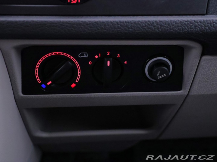 Volkswagen Transporter 2,0 TDI DSG Long 9-Míst D 2017