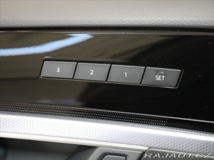 Volkswagen Touareg 3,0 TDi 210kW R-Line Akčn 2023