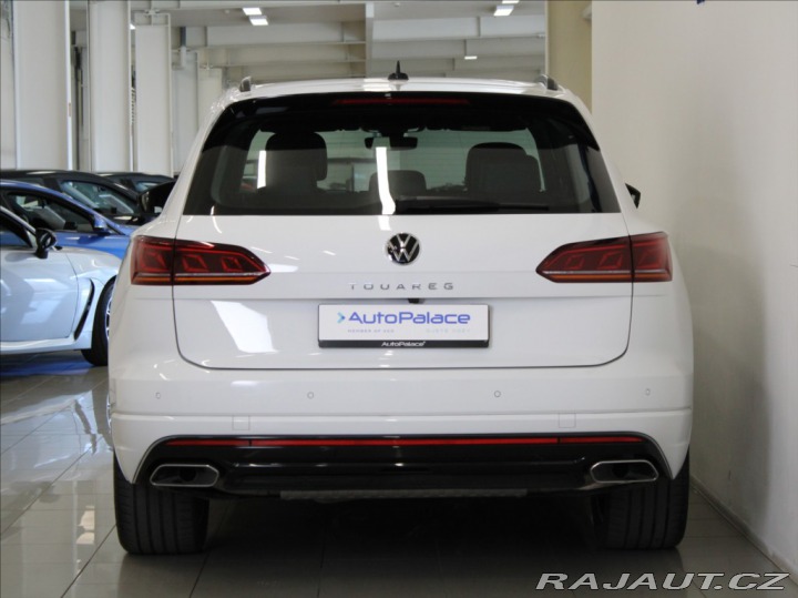 Volkswagen Touareg 3,0 TDi 210kW R-Line 75tk 2023