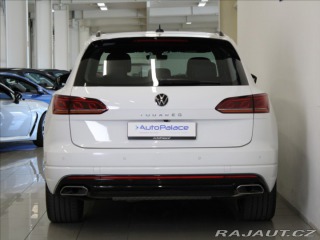 Volkswagen Touareg 3,0 TDi 210kW R-Line 75tk 2023