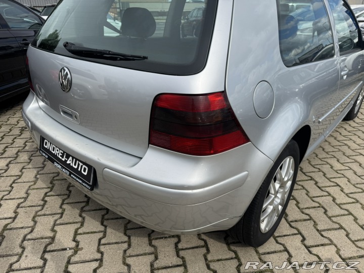 Volkswagen Golf 1,9 TDI 96 KW STK BRZDY 2003