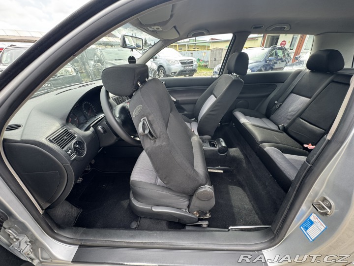 Volkswagen Golf 1,9 TDI 96 KW STK BRZDY 2003