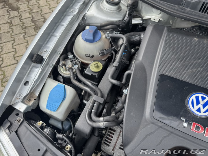 Volkswagen Golf 1,9 TDI 96 KW STK BRZDY 2003