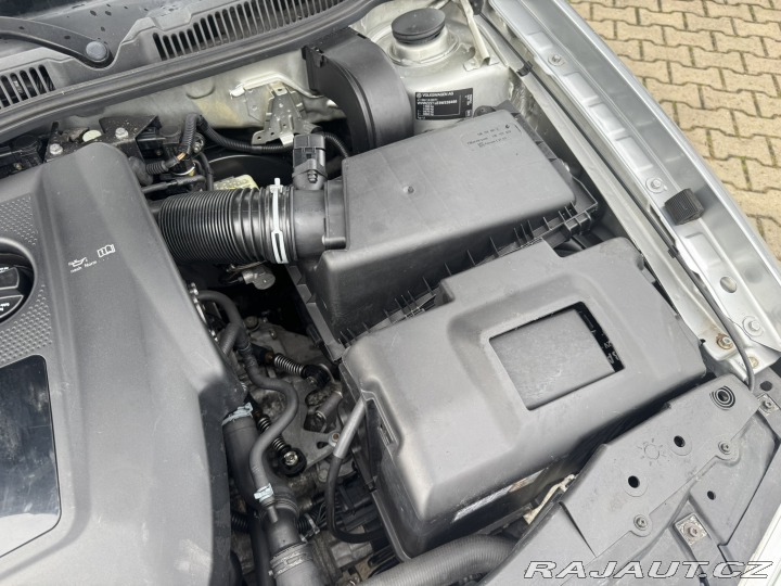 Volkswagen Golf 1,9 TDI 96 KW STK BRZDY 2003