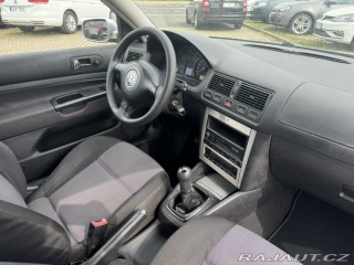 Volkswagen Golf 1,9 TDI 96 KW STK BRZDY 2003