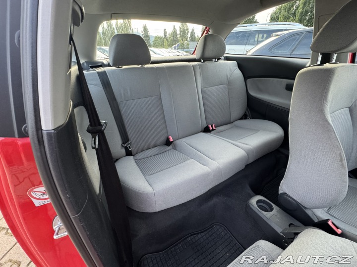Seat Ibiza 1,4i 55 KW KOLA STK 2003