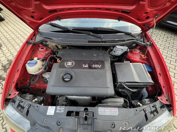 Seat Ibiza 1,4i 55 KW KOLA STK 2003