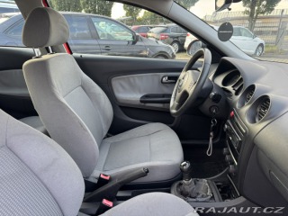 Seat Ibiza 1,4i 55 KW KOLA STK 2003