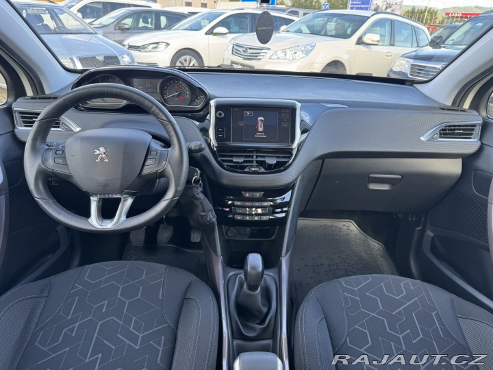 Peugeot 2008 1,2i 60 KW 1 MAJ. KM KOLA 2016