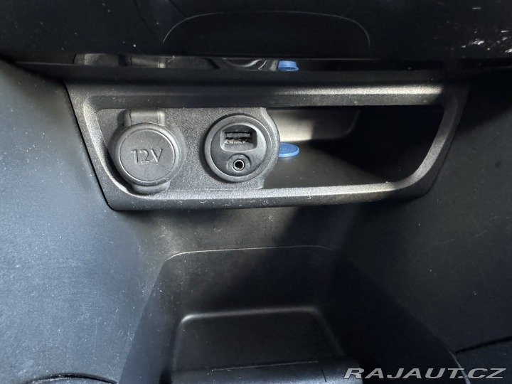 Peugeot 2008 1,2i 60 KW 1 MAJ. KM KOLA 2016