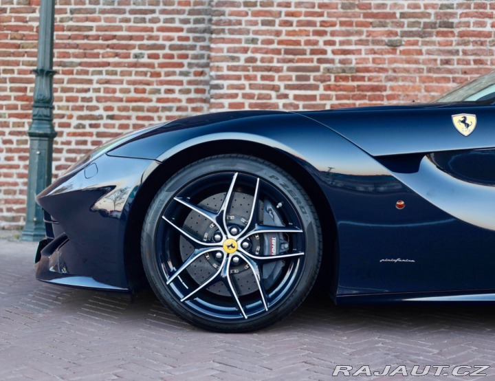 Ferrari Ostatní modely F12 berlinetta 6.3 V12 | Extracampionar 2015