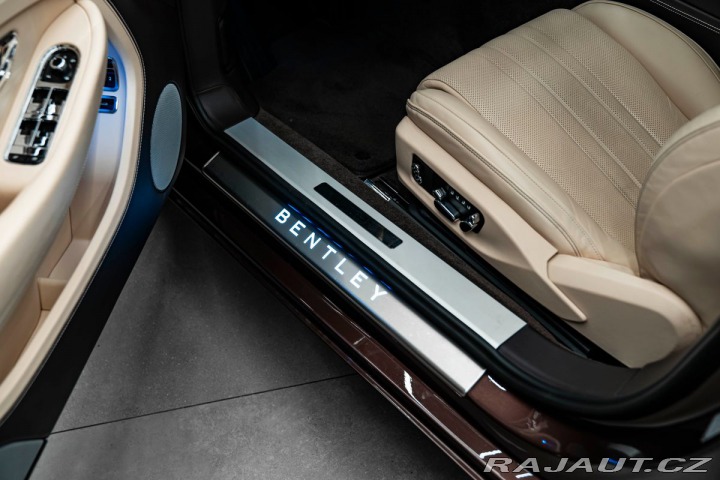 Bentley Ostatní modely Continental GT Touring, City, Nočné vide 2020
