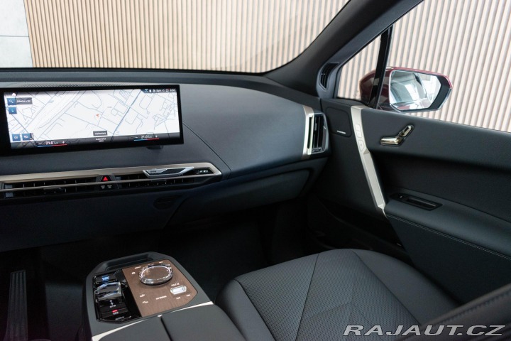 BMW iX xD40 ZÁRUKA 4roky*TAŽNÉ*P 2023