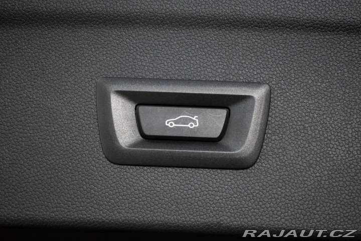 BMW iX xD40 ZÁRUKA 4roky*TAŽNÉ*P 2023