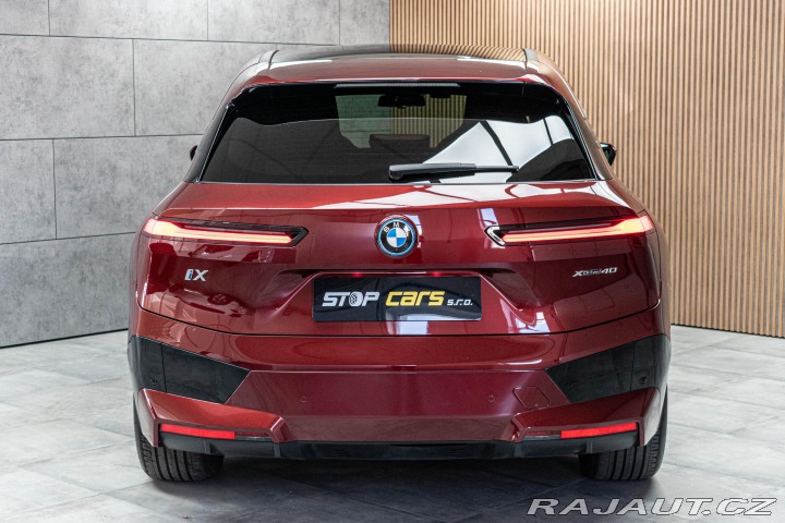BMW iX xDrive40 ZÁRUKA 4roky*TAŽ 2023