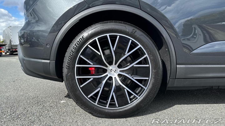 Porsche Macan 4S 2025