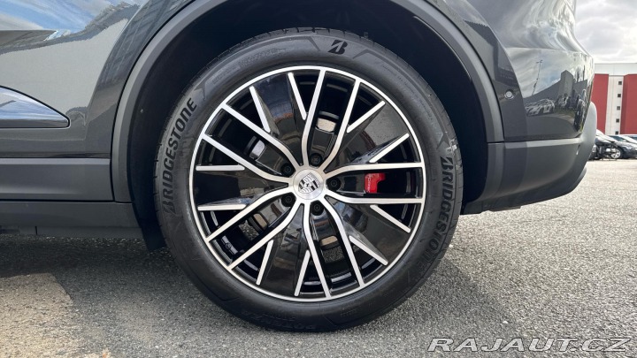 Porsche Macan 4S 2025