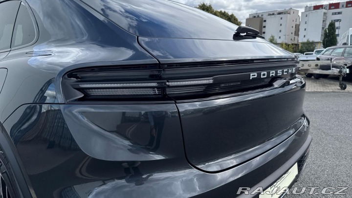 Porsche Macan 4S 2025