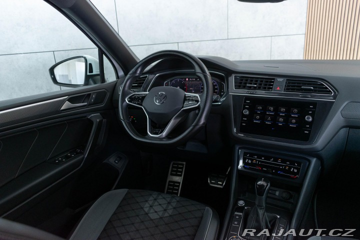 Volkswagen Tiguan Allspace 4x4 147kW R-LINE*TAŽNÉ*7. 2022