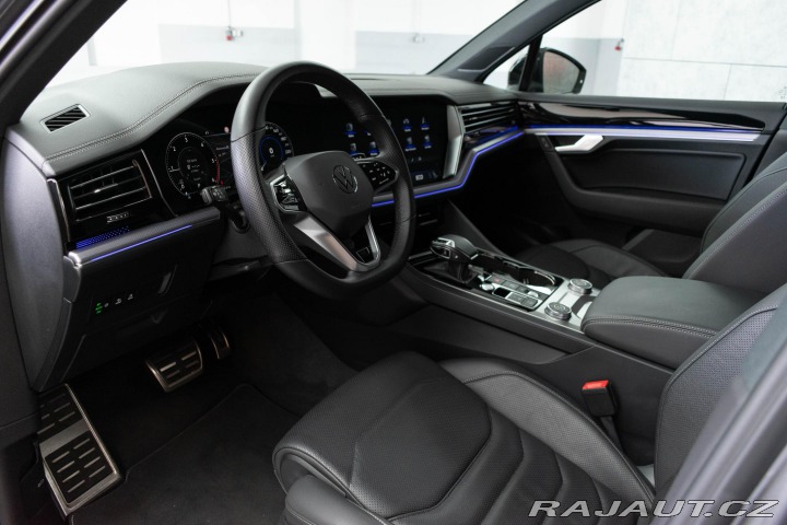Volkswagen Touareg 3.0 TDI R-LINE*TAŽNÉ*DPH* 2023