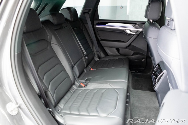 Volkswagen Touareg 3.0 TDI R-LINE*TAŽNÉ*DPH* 2023