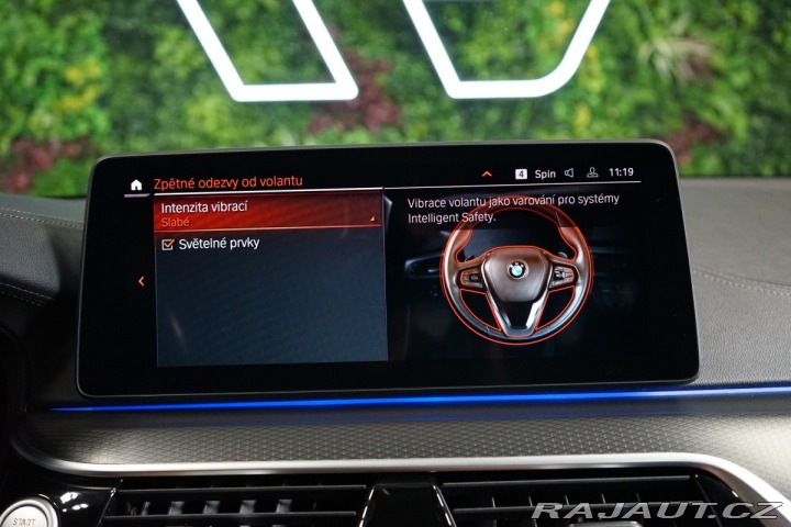 BMW 5 M550i*xDRIVE*TAŽ*360*H/K* 2022