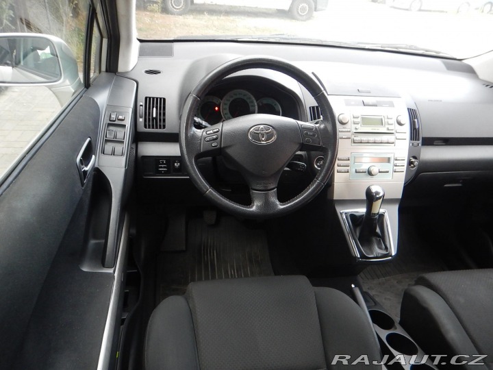 Toyota Corolla Verso 1.6 VVTi, KLIMA 2005