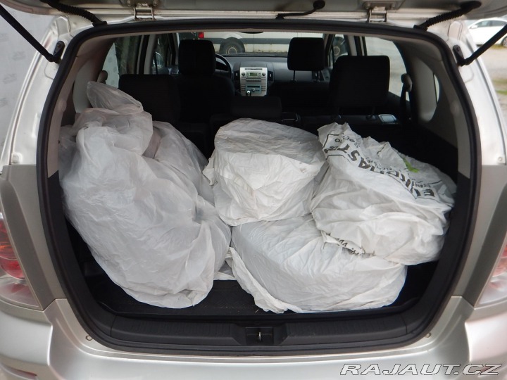 Toyota Corolla Verso 1.6 VVTi, KLIMA 2005