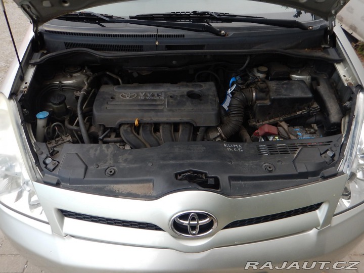 Toyota Corolla Verso 1.6 VVTi, KLIMA 2005