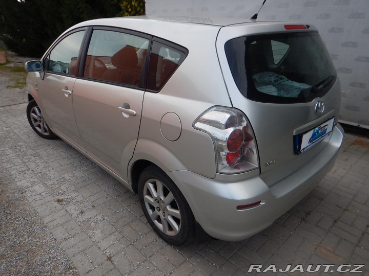 Toyota Corolla Verso 1.6 VVTi, KLIMA 2005