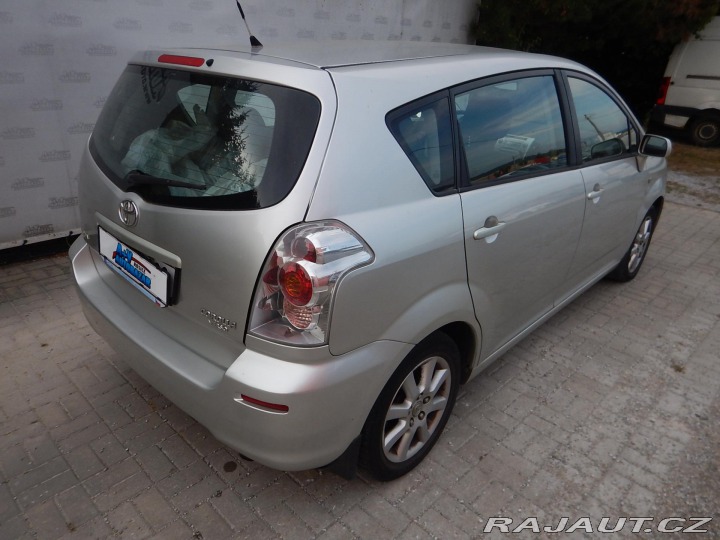 Toyota Corolla Verso 1.6 VVTi, KLIMA 2005