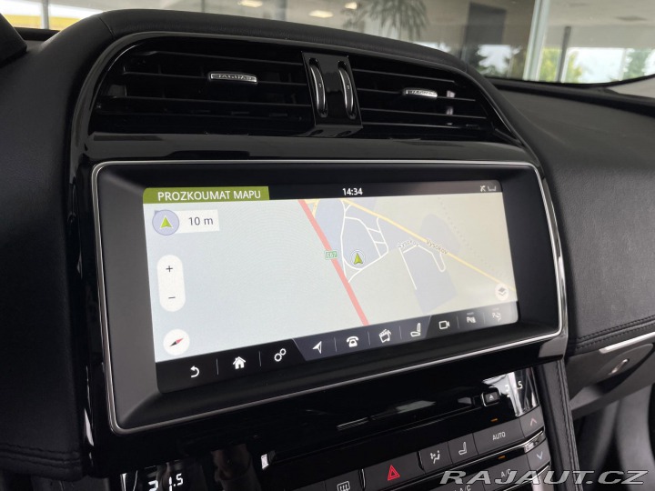 Jaguar F-Pace 30d AWD*221kW*Panorama*Ta 2017