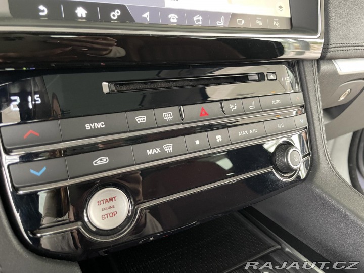 Jaguar F-Pace 30d AWD*221kW*Panorama*Ta 2017